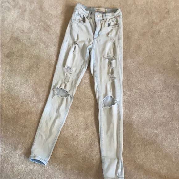 Light washed jeans - Picture 3 of 3